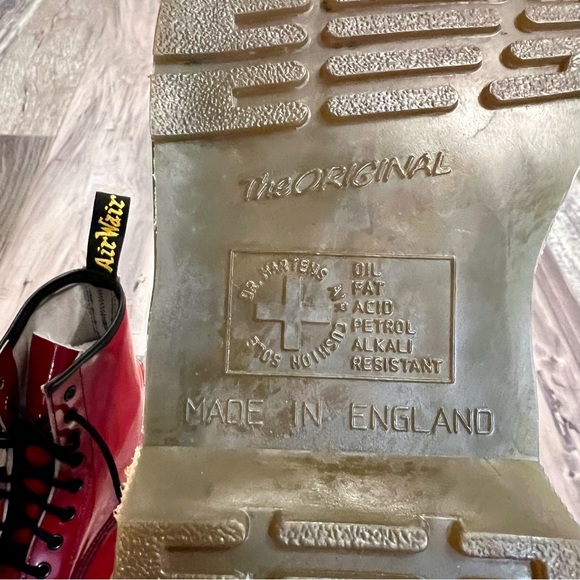 Vtg Doc Martens 1460 Made in England Air Wair Red Patent Leather Boots US Size 8 - Picture 14 of 16